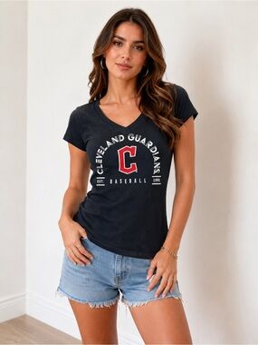 Cleveland Guardians MLB Women’s V-Neck T-Shirt XS NWT